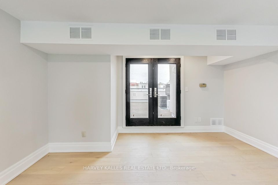 258 Spadina Road