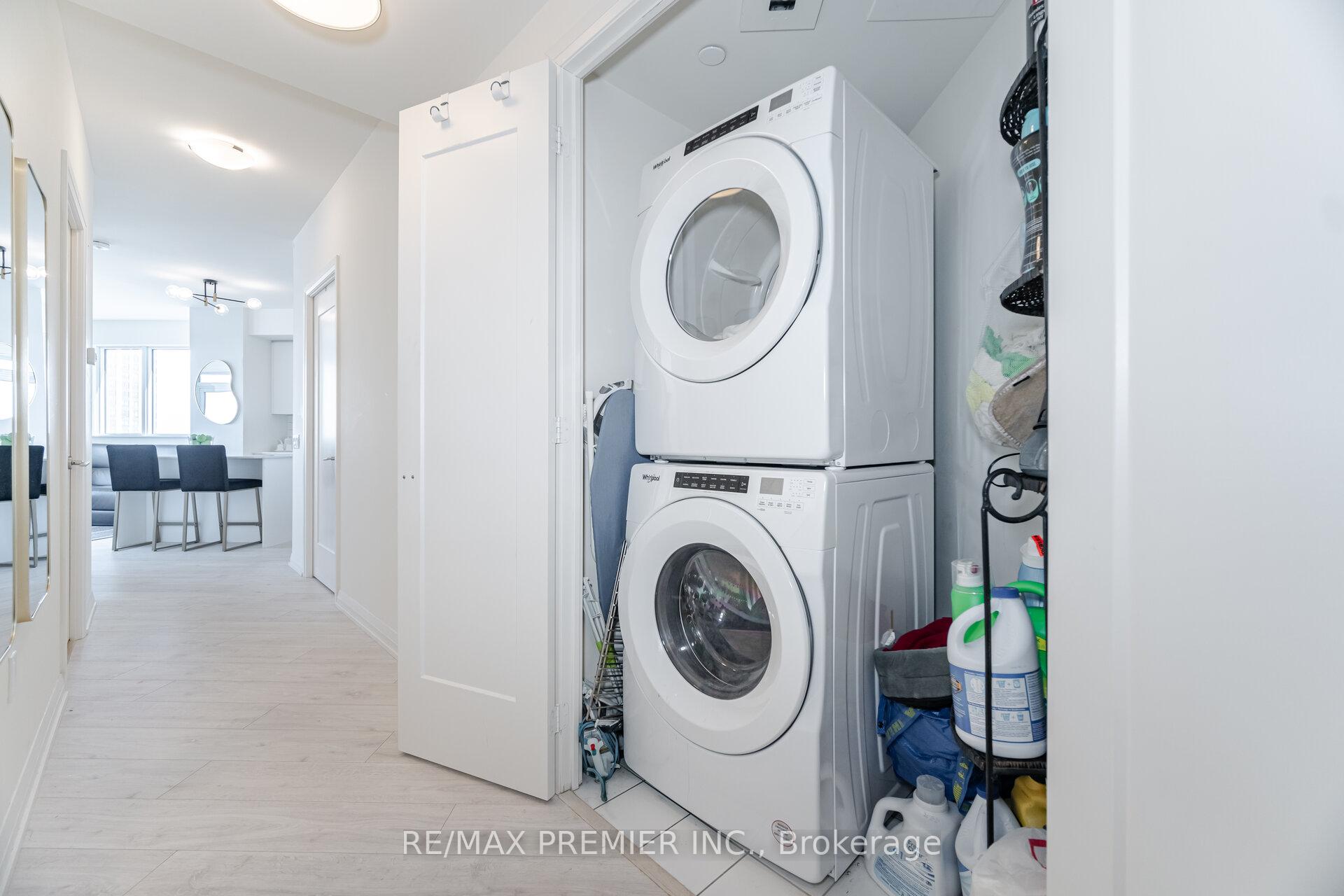 2 Bedrooms Condo at 9000 Jane,  Vaughan For sale