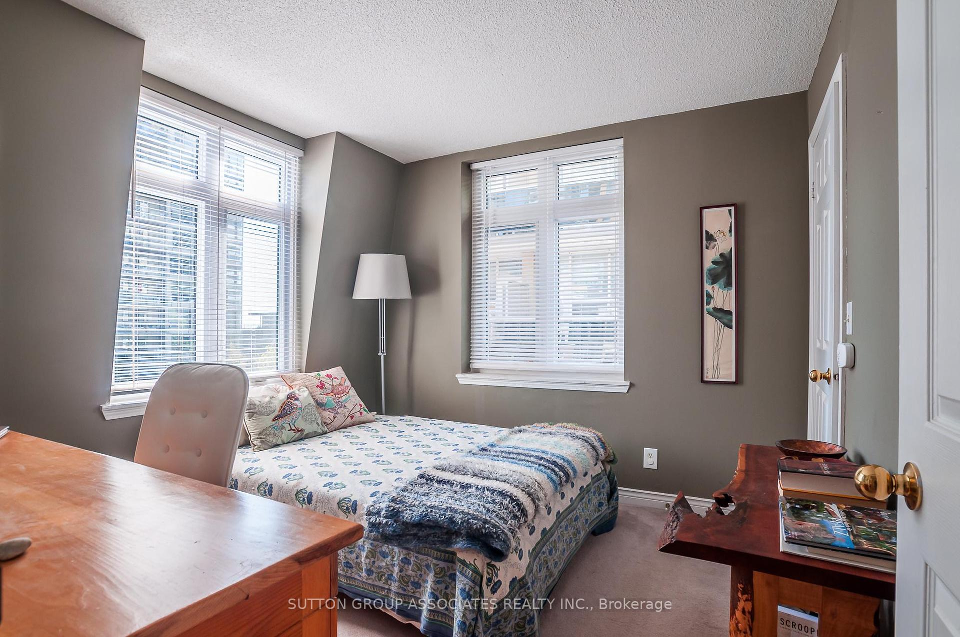 2 Bedrooms Condo at 100 Redpath, Toronto For sale