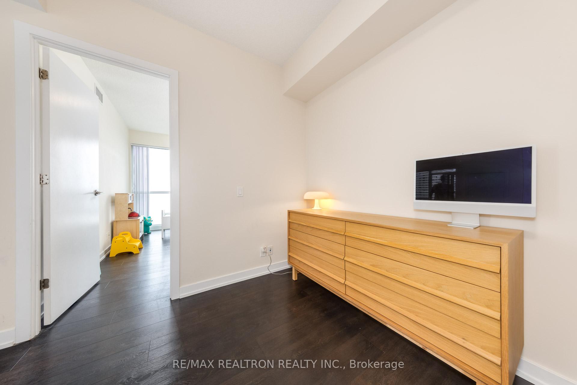 3 Bedrooms Condo at 2200 Lake Shore, Toronto For sale