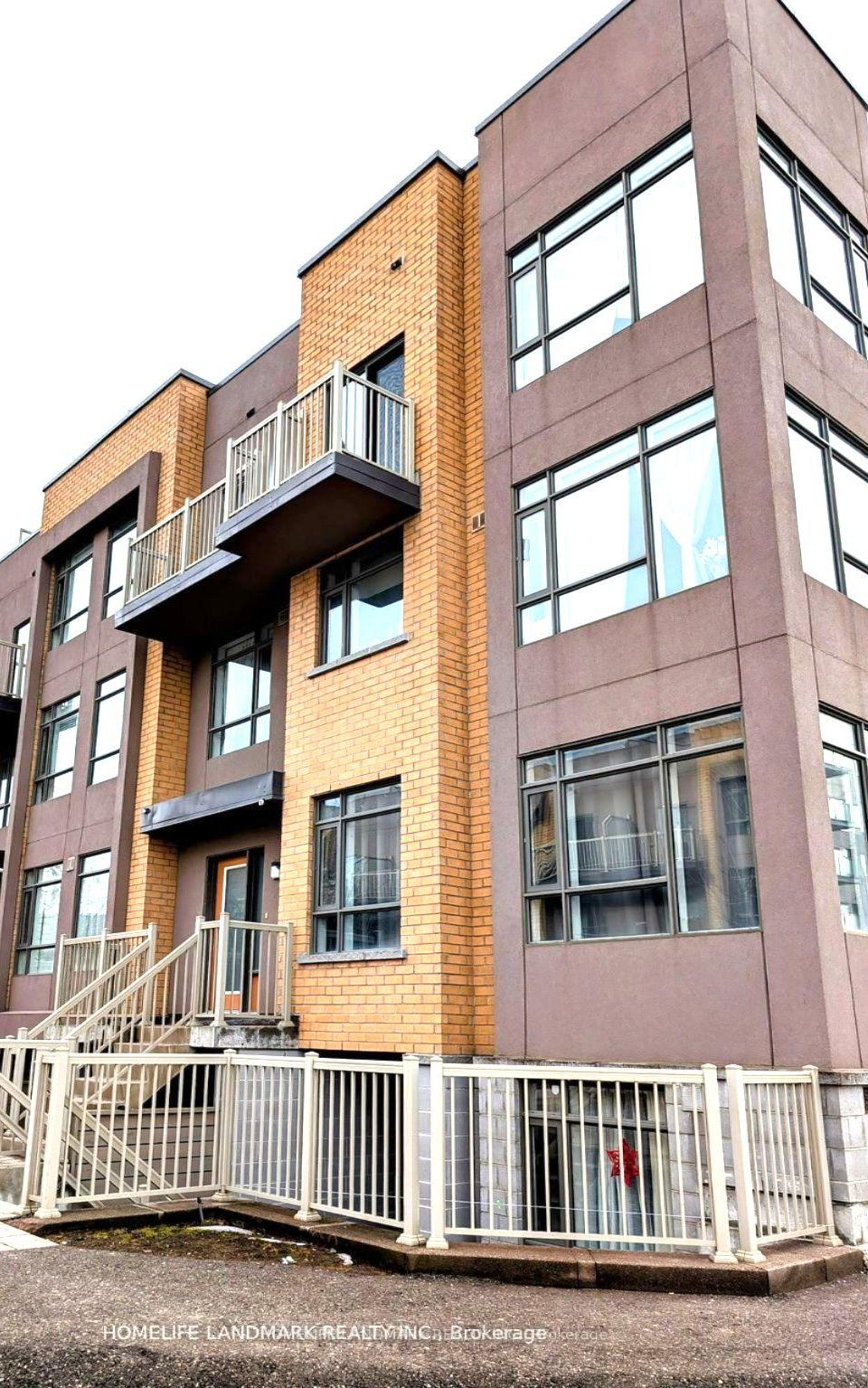 2 Bedrooms Condo at 80 Orchid Place,  Toronto For sale