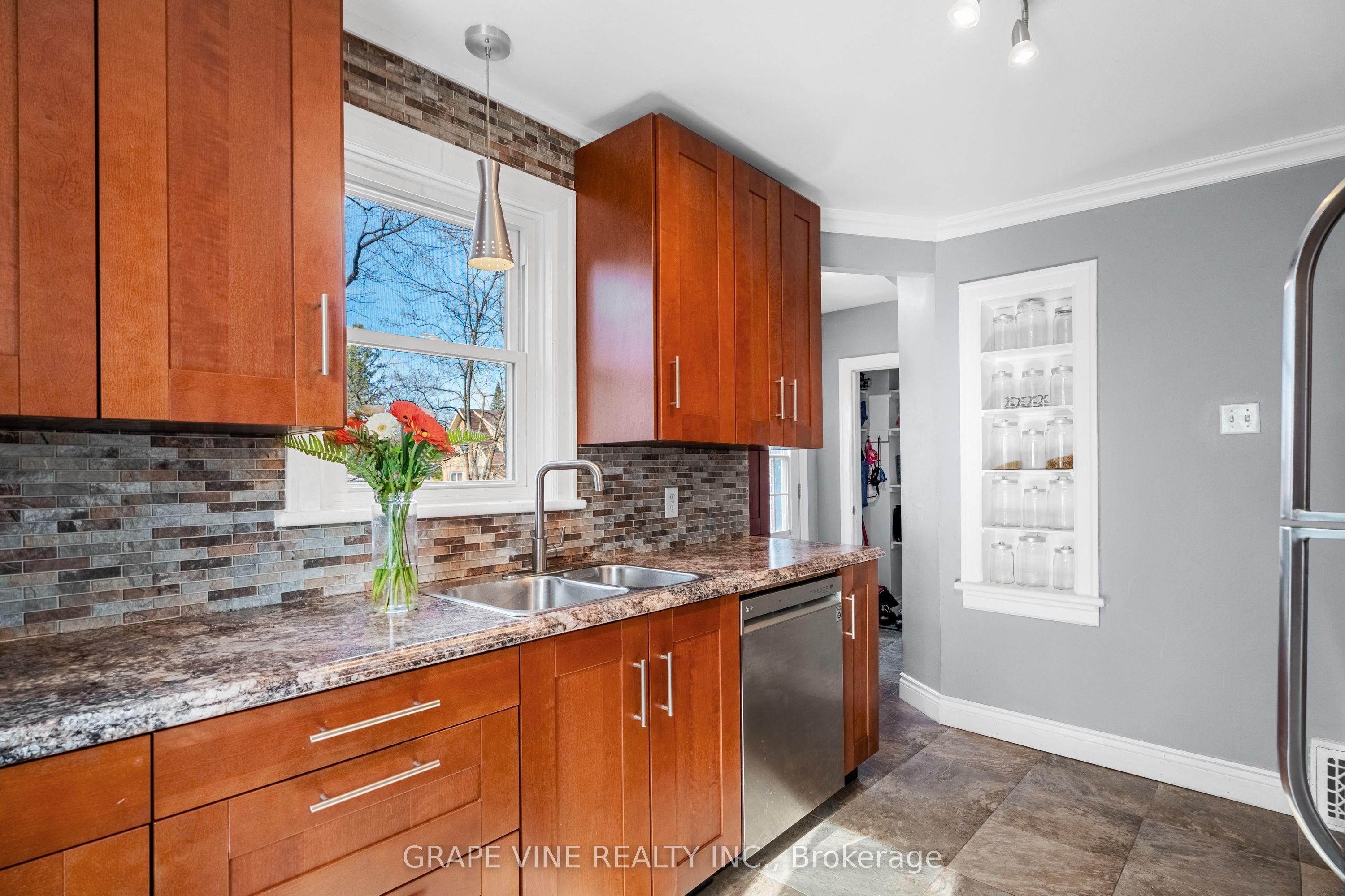 369 Pleasant Park Road