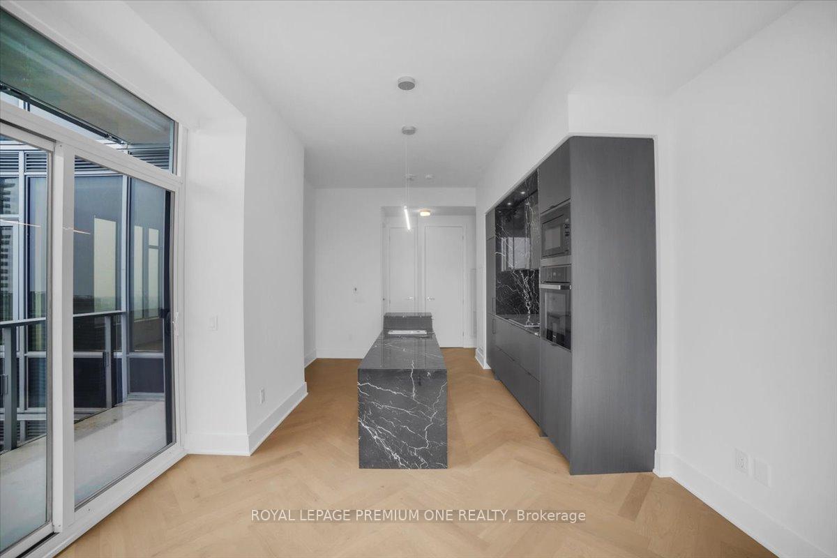 2 Bedrooms Condo at 11 Yorkville, Toronto For sale