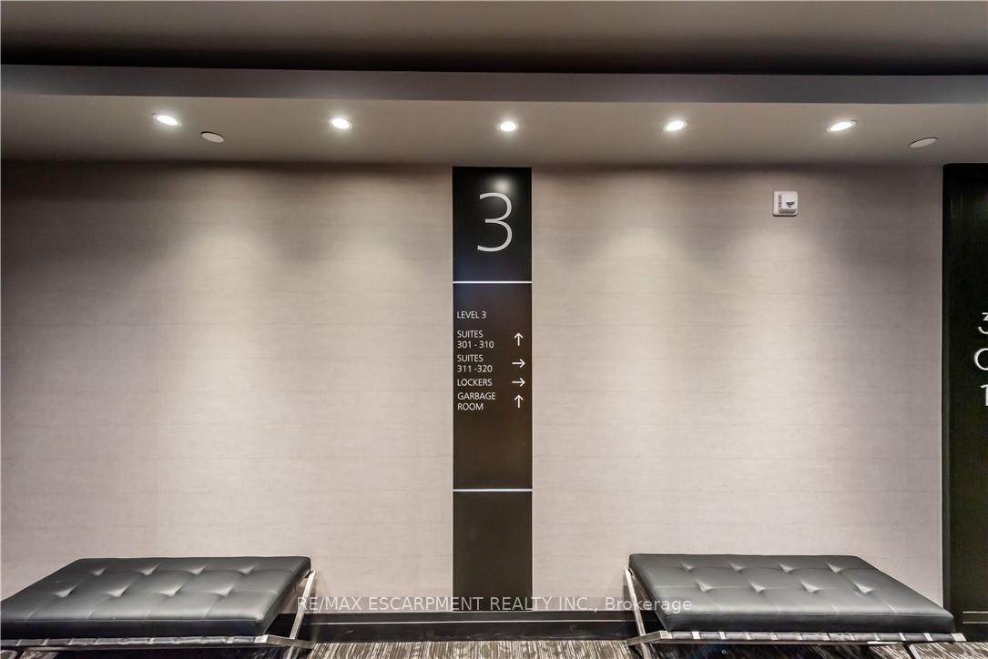2 Bedrooms Condo at 50 KAITTING, Oakville For sale