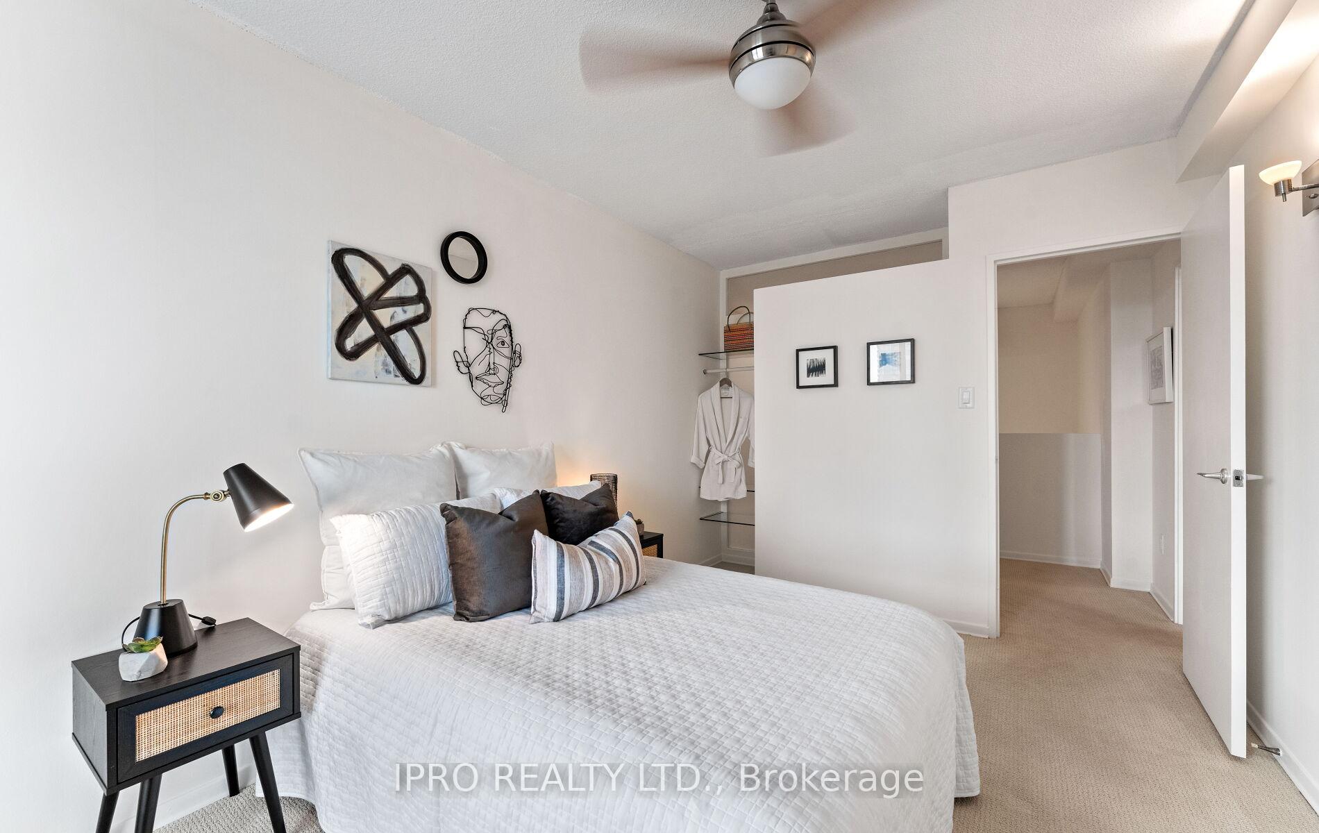 4 Bedrooms Condo at 60 Southport, Toronto For sale