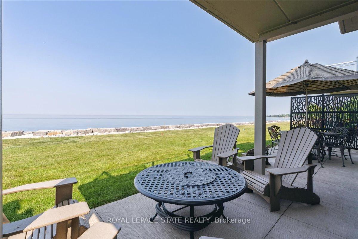 2 Bedrooms Condo at 484 Millen,  Hamilton For sale