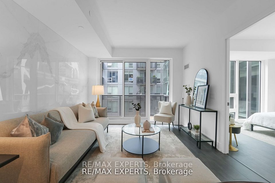 2450 Old Bronte