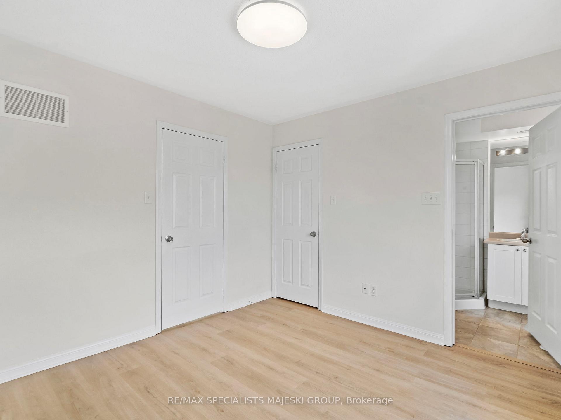 2 Bedrooms Condo at 2891 Rio, Mississauga For sale