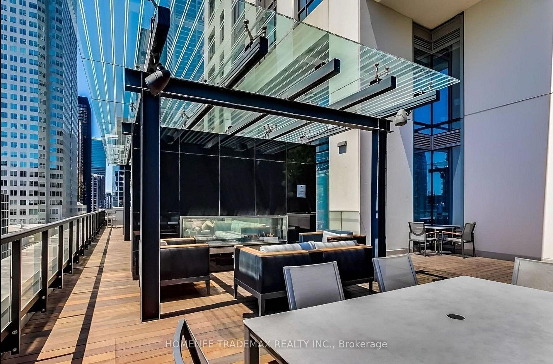 2 Bedrooms Condo at 88 Scott,  Toronto For sale