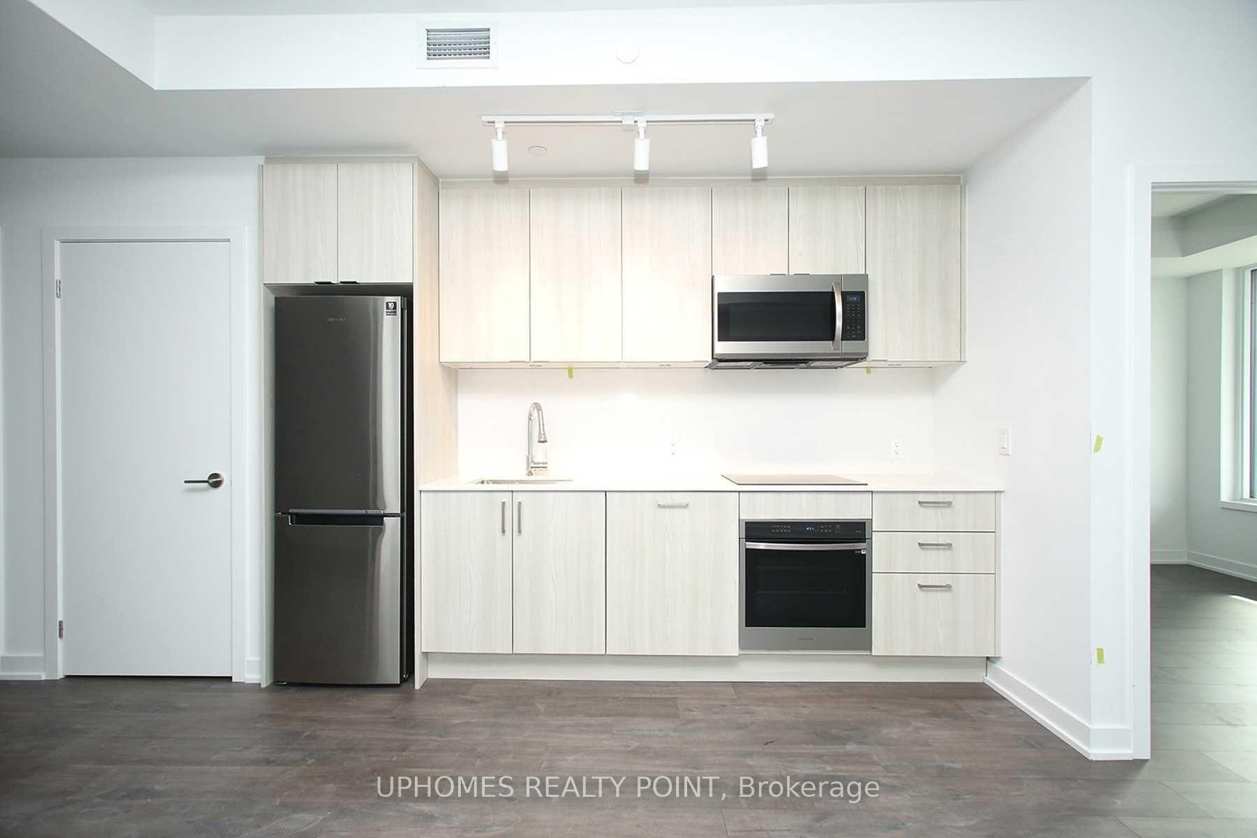 2 Bedrooms Condo at 1926 lakeshore, Toronto For sale