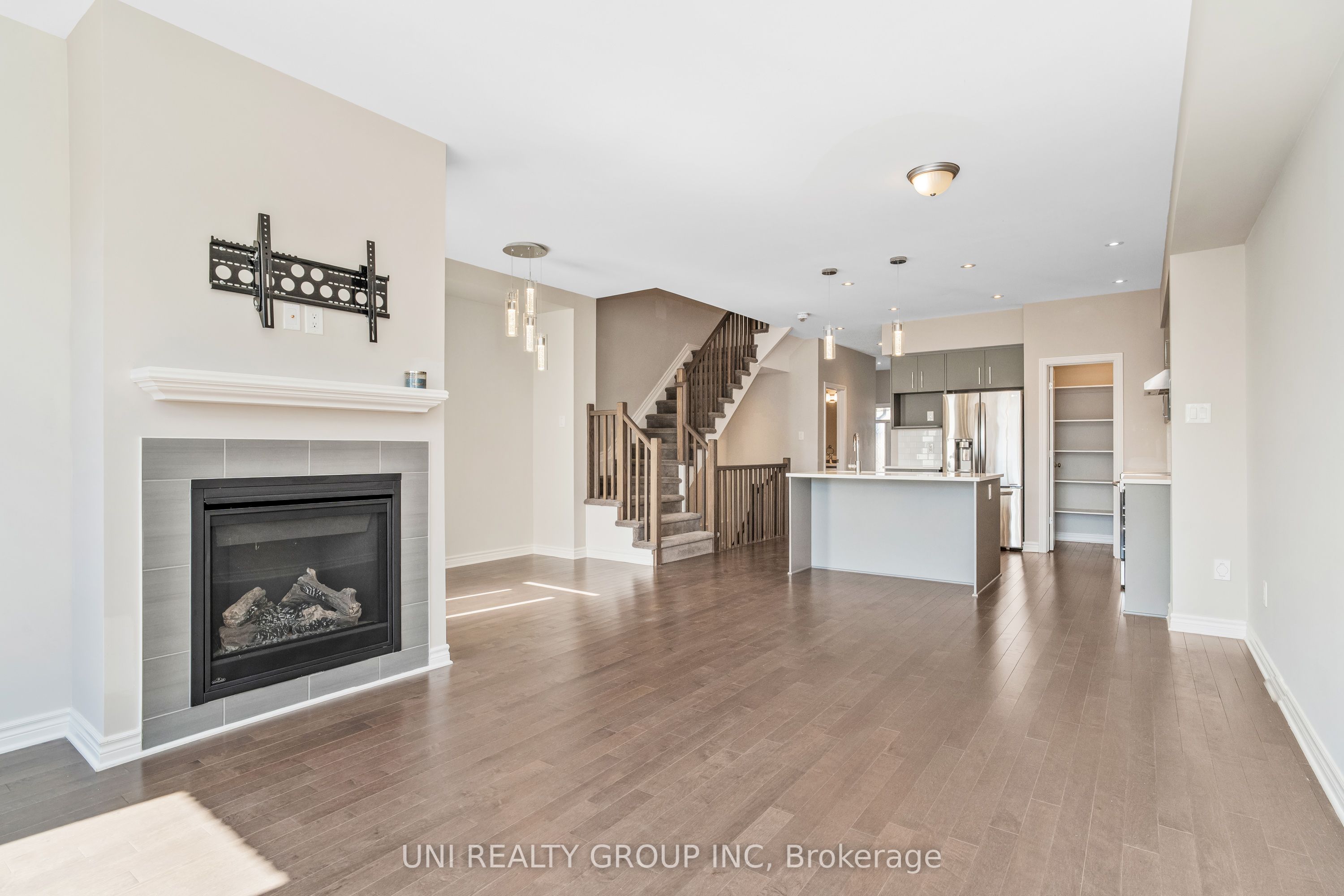 525 Markdale Terrace