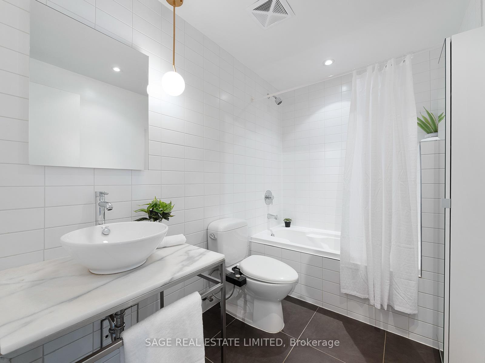 1 Bedroom Condo at 75 Portland, Toronto For sale