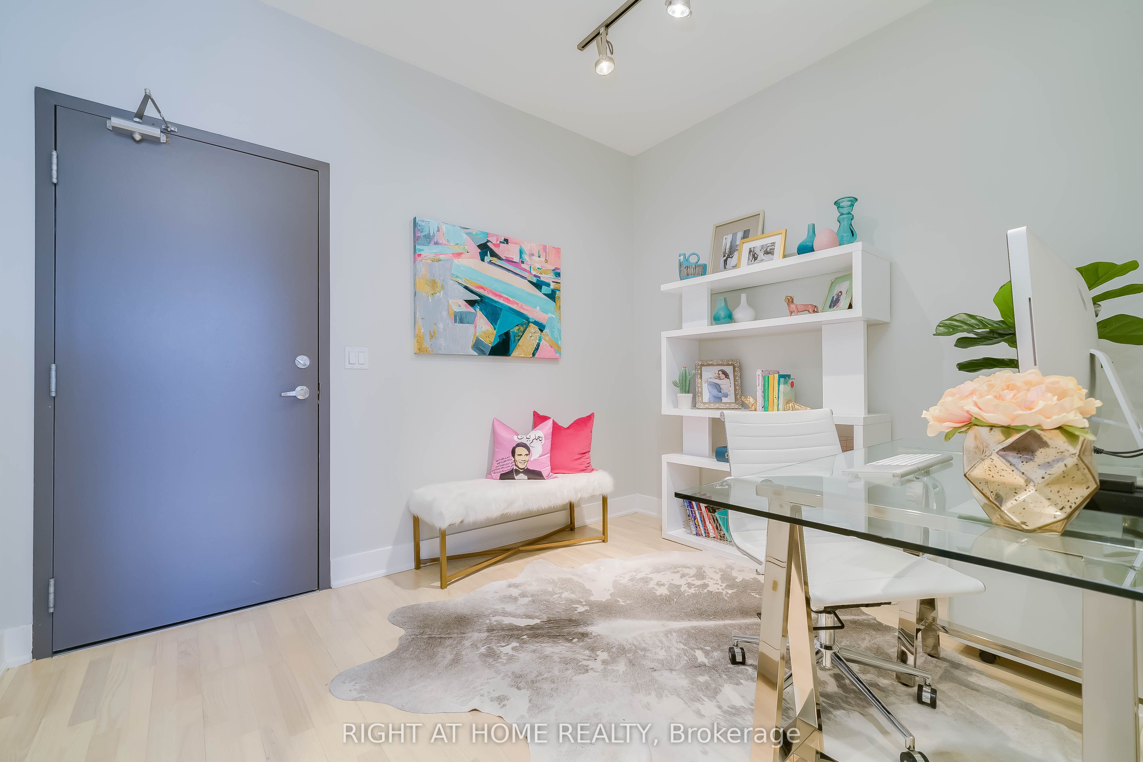 637 Lake Shore Boulevard W, #1020
