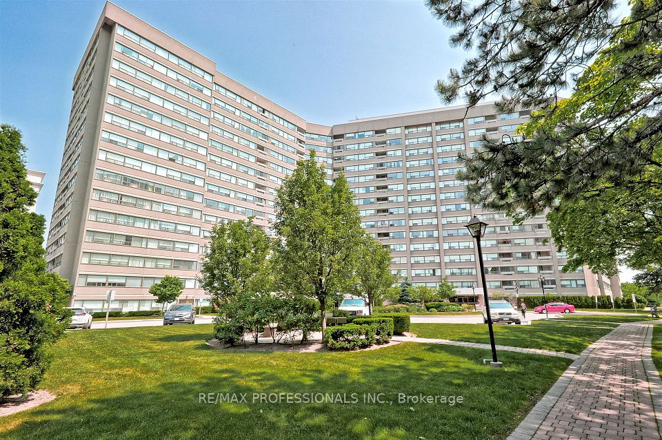 475 The West Mall