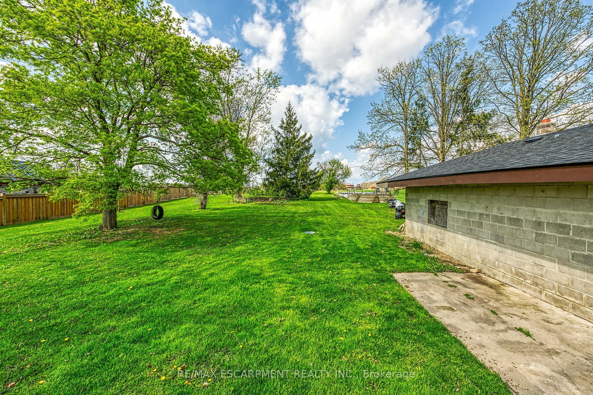 1214 Golf Club Road