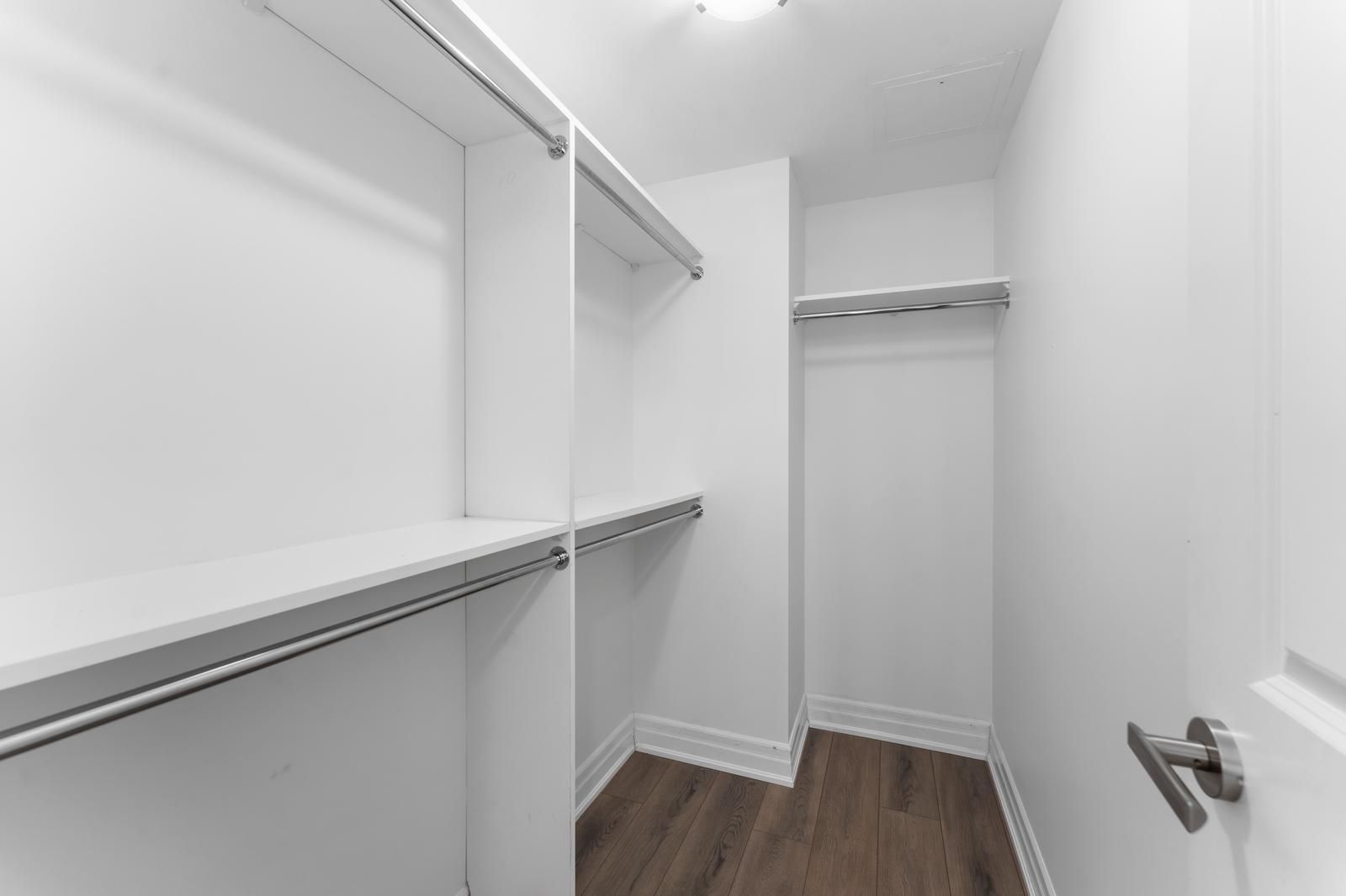 9075 Jane Street 1010
