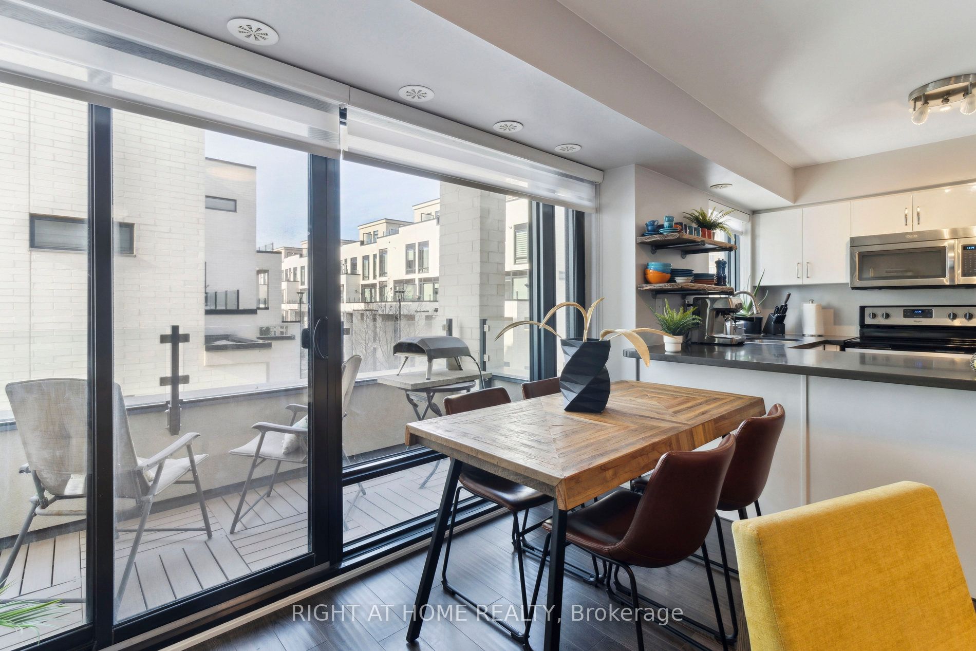 130 Widdicombe Hill Boulevard W, #415