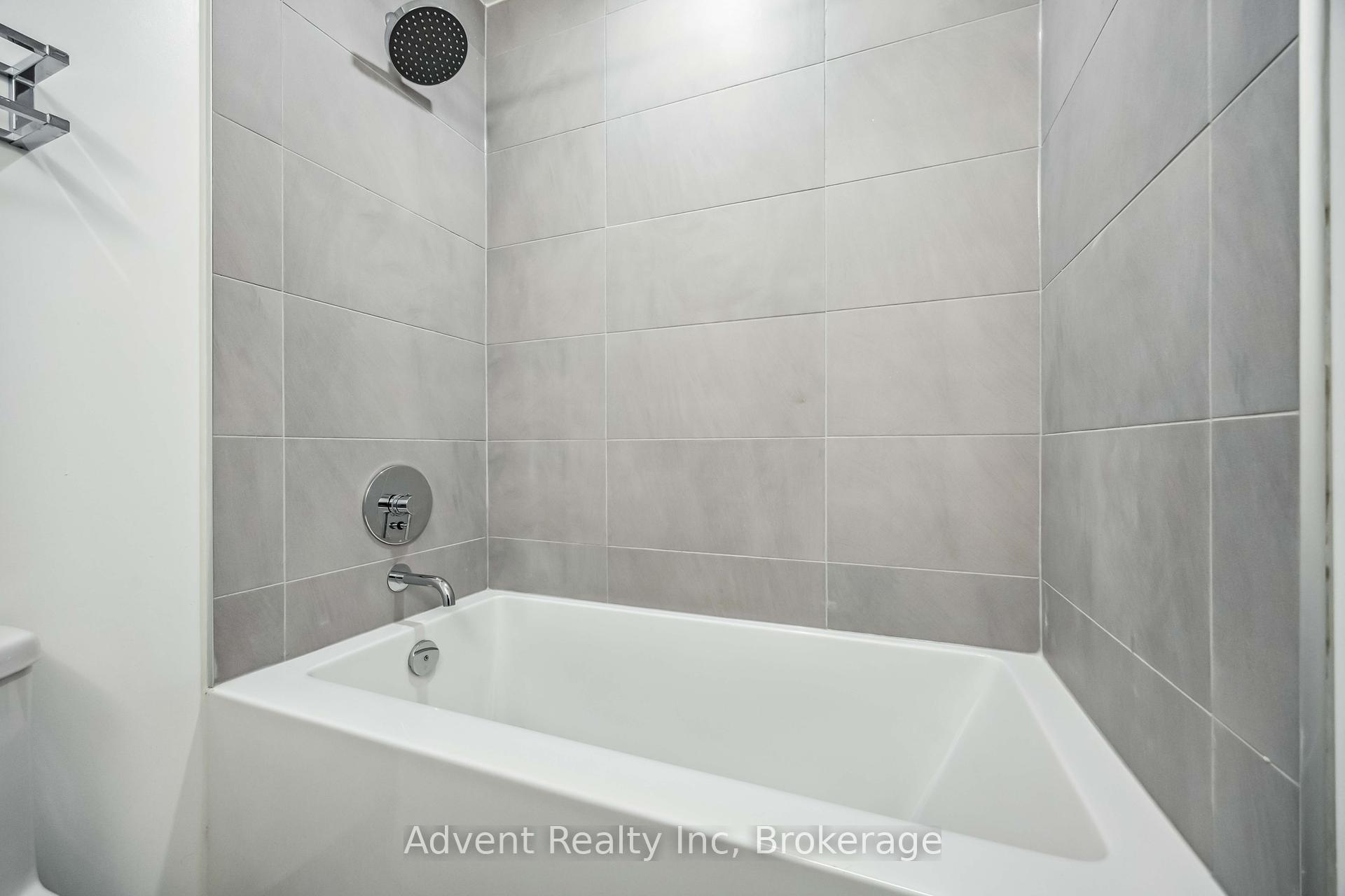 2 Bedrooms Condo at 7890 Jane,  Vaughan For sale