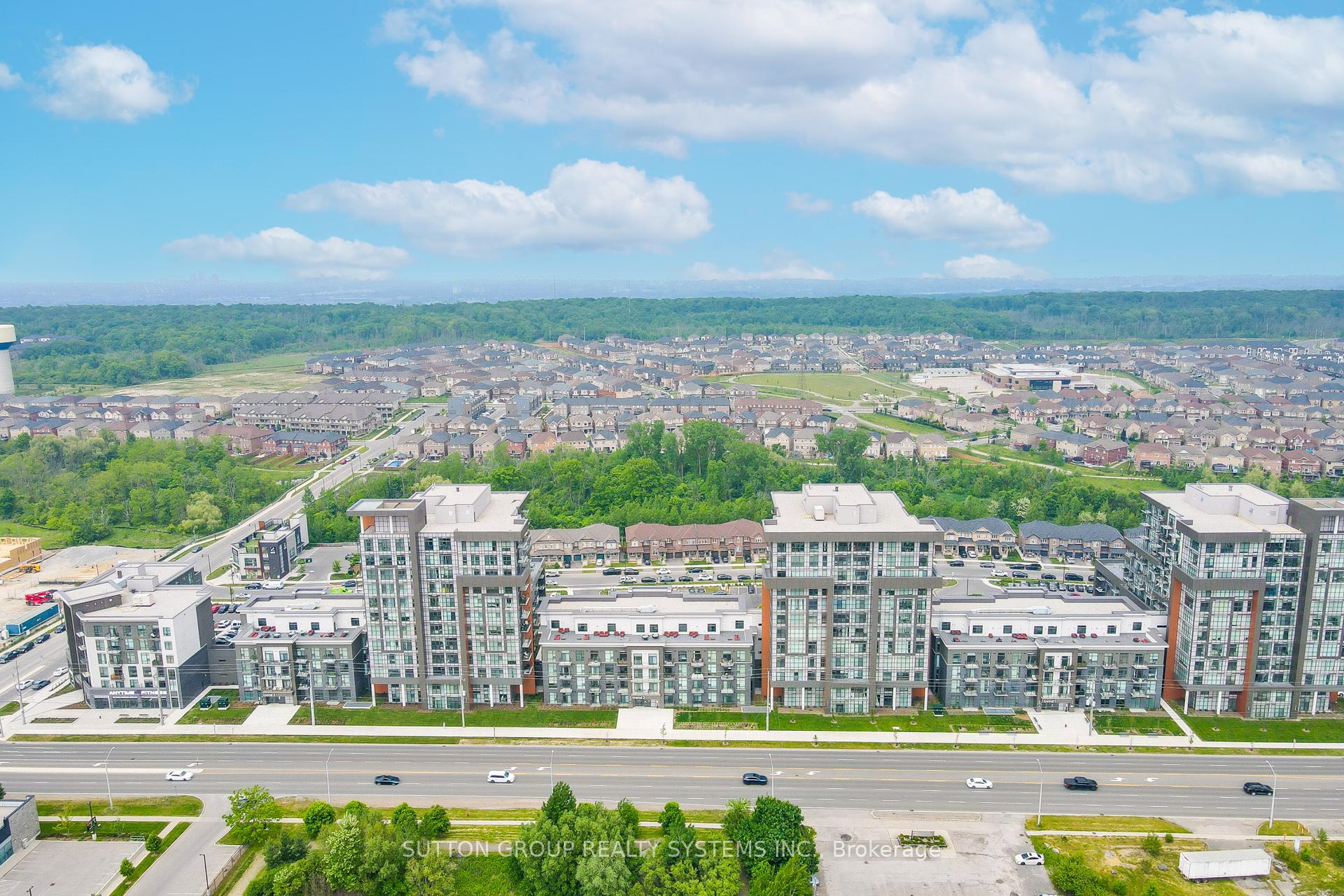 2 Bedrooms Condo at 460 Dundas, Hamilton For sale
