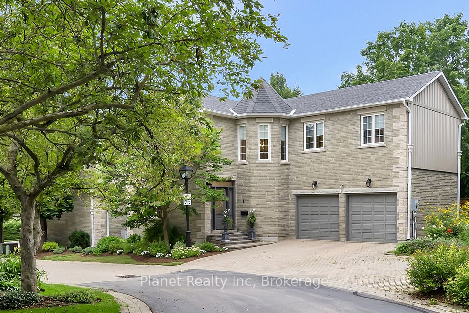 25 Manor Park