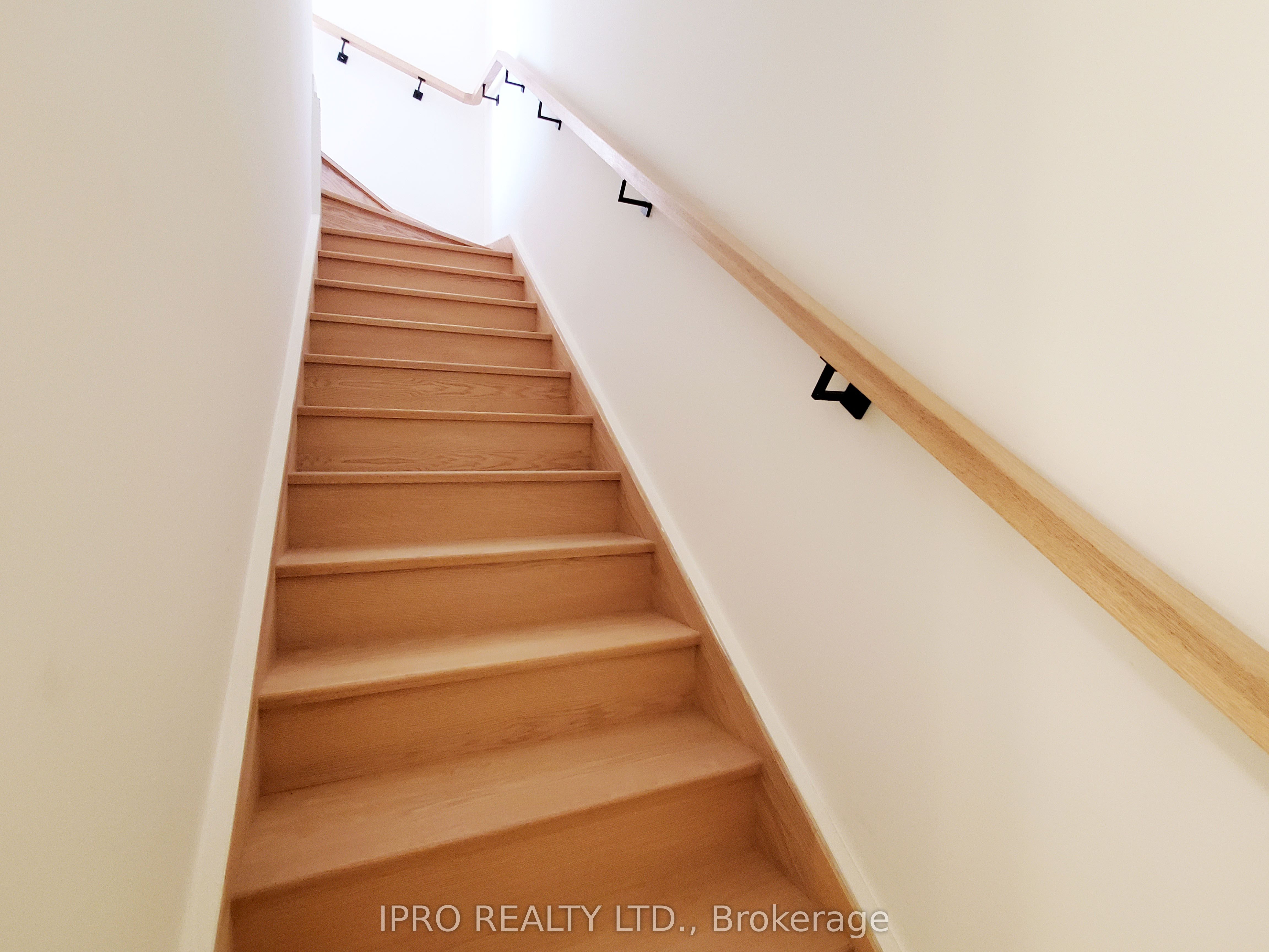 15 David Eyer Road, #1411