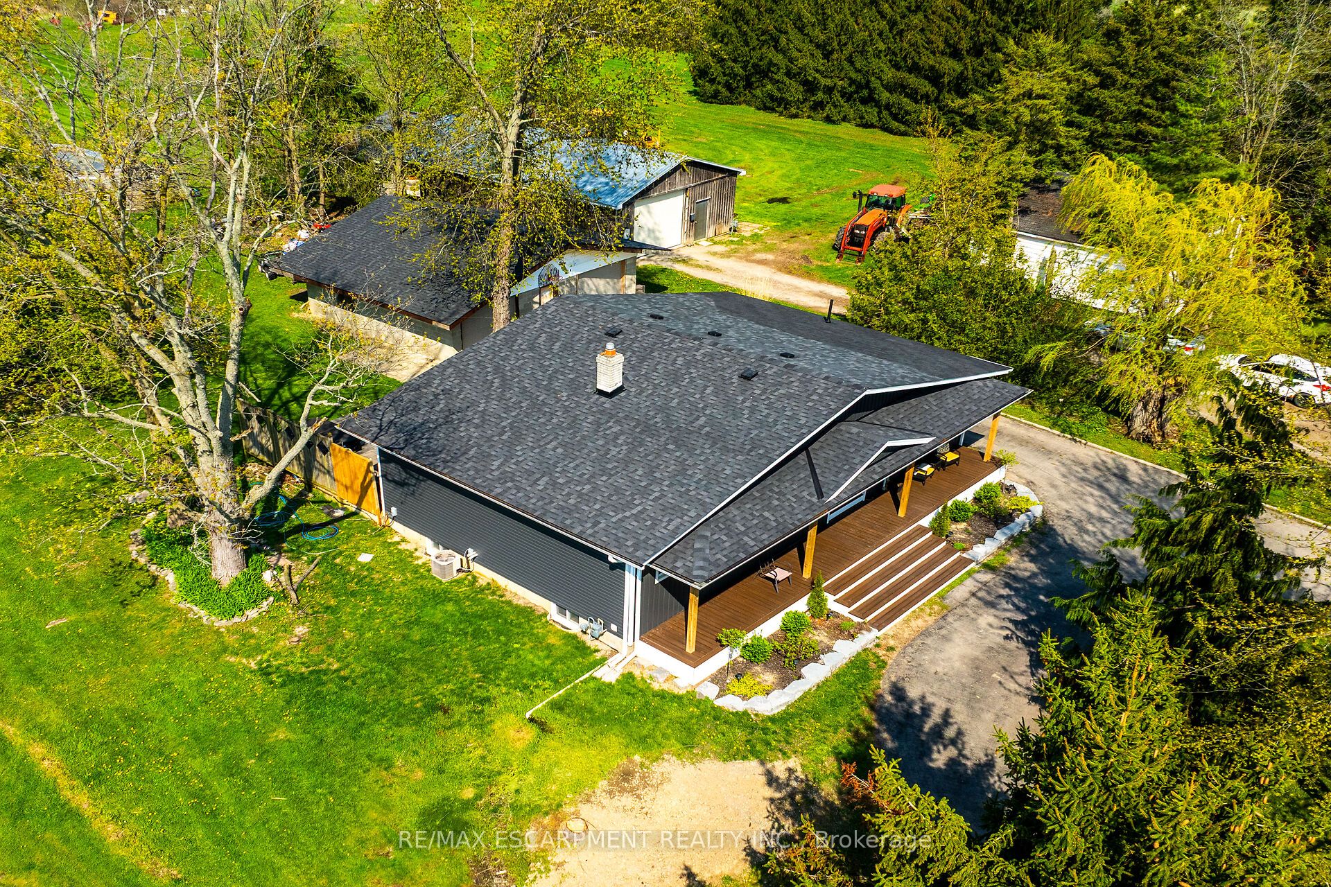 1214 Golf Club Road