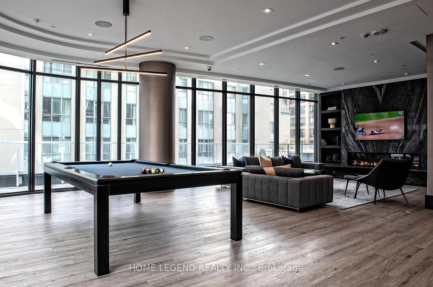 3 Bedrooms Condo at 403 Church,  Toronto For sale