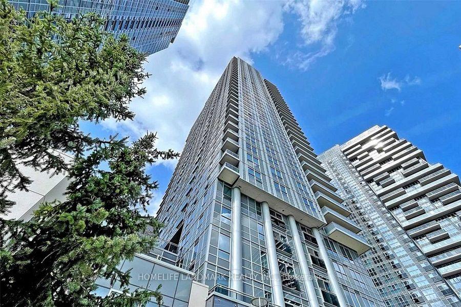 2 Bedrooms Condo at 255 Village Green,  Toronto For sale