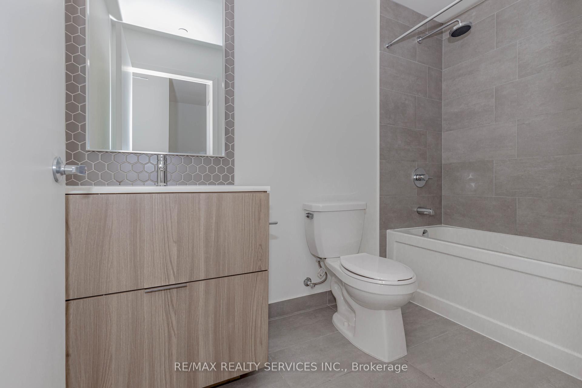 2 Bedrooms Condo at 2520 Eglington,  Mississauga For sale