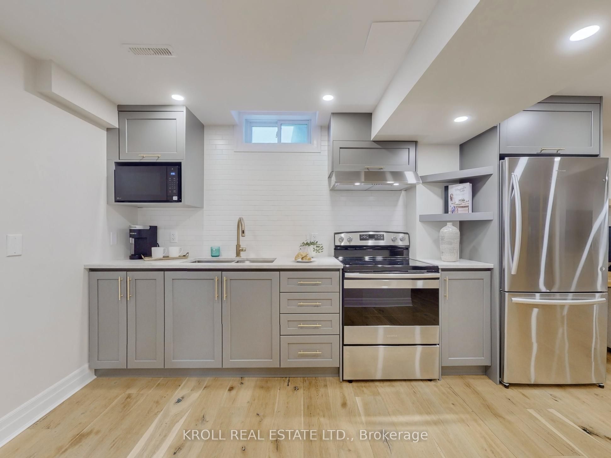 2974 Pettigrew Crescent