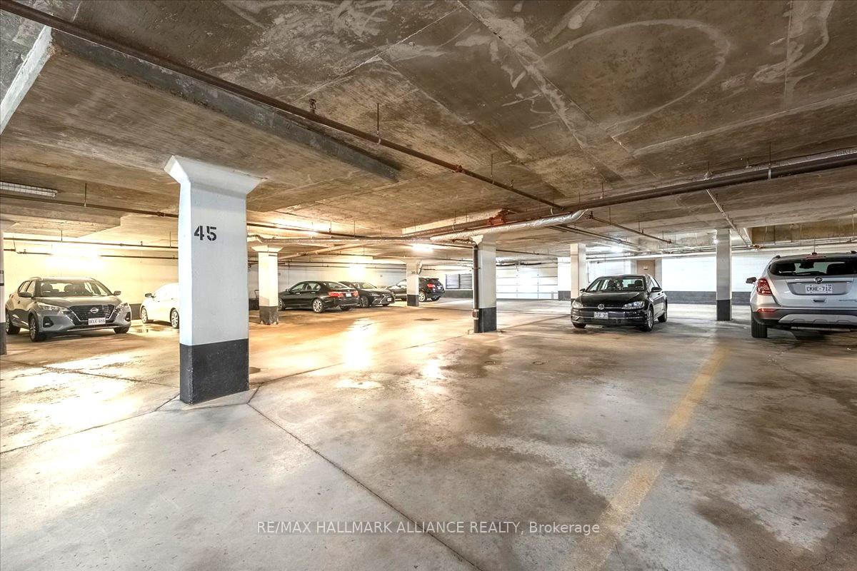 2 Bedrooms Condo at 1071 QUEENS, Oakville For sale