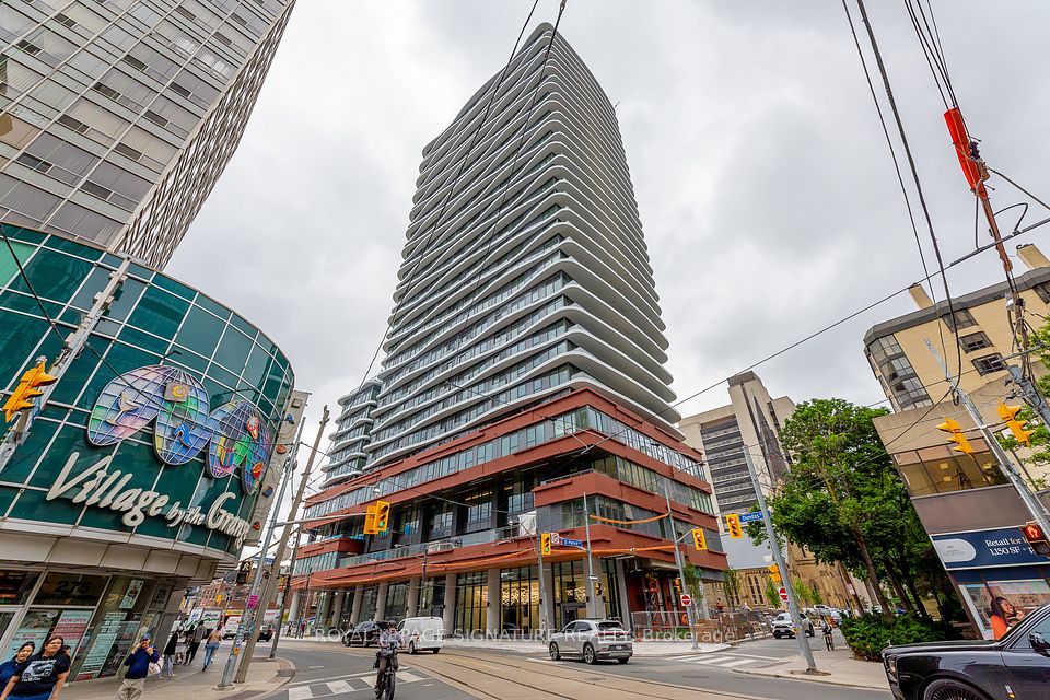 280 Dundas