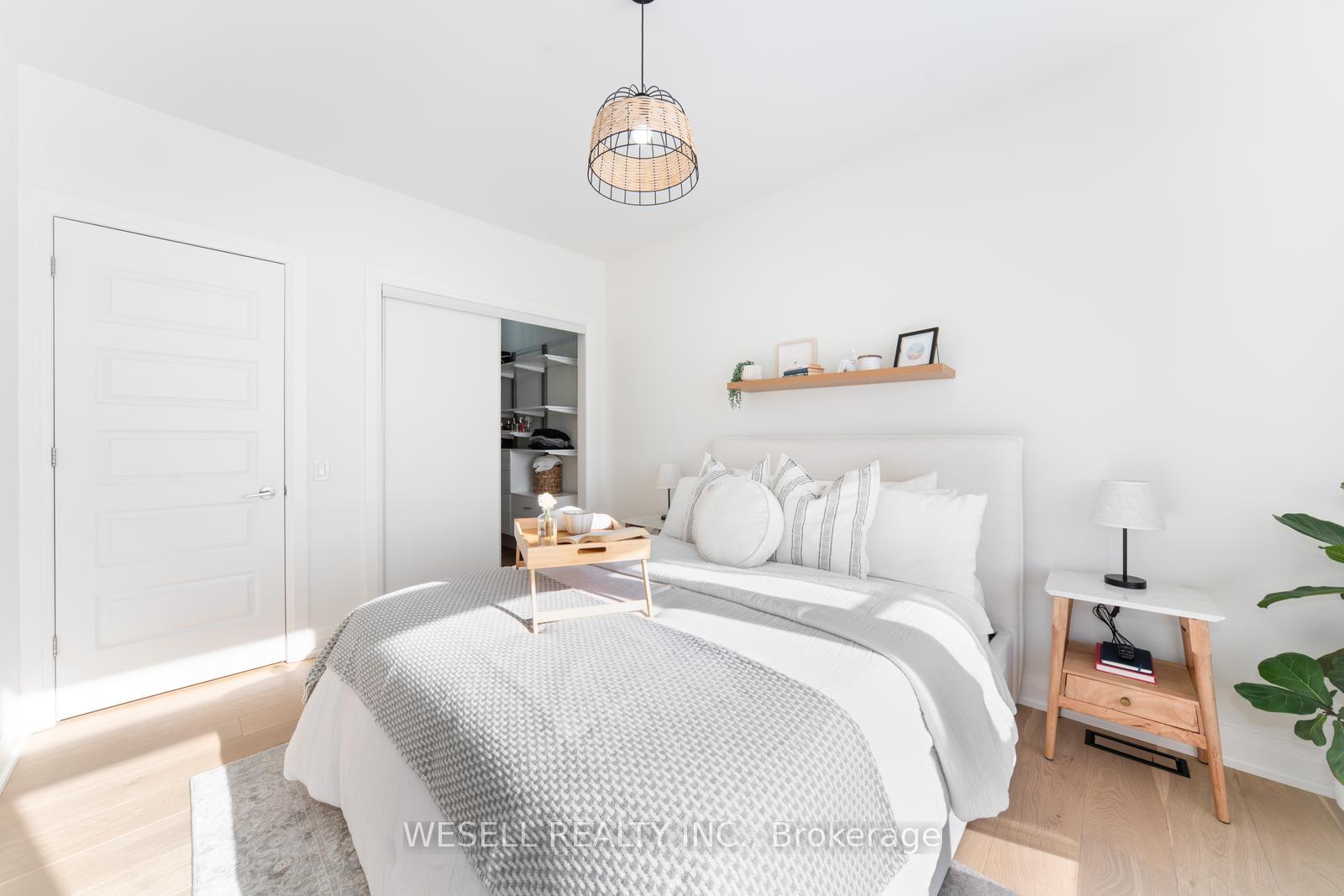 2 Bedrooms Condo at 8167 Kipling,  Vaughan For sale