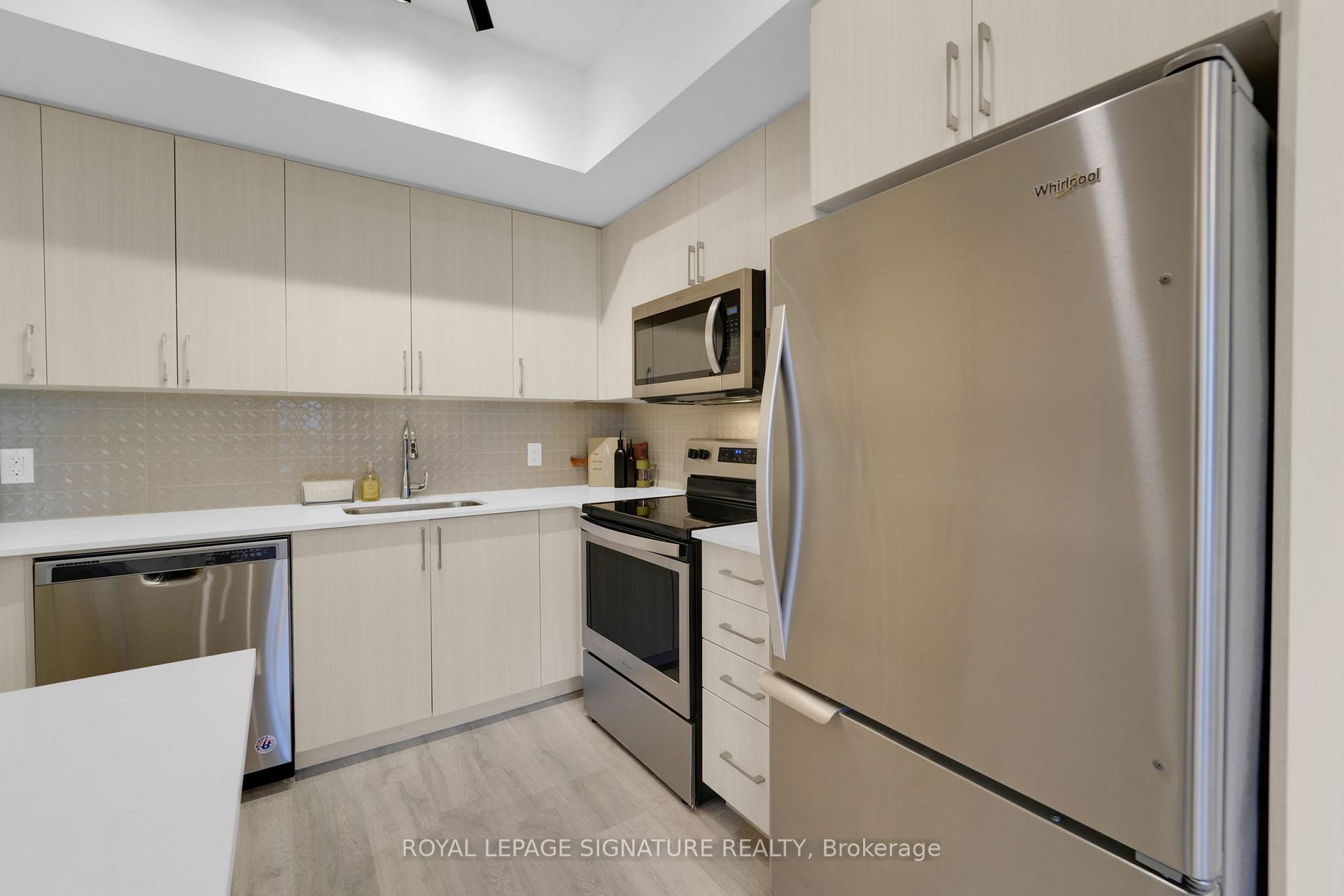 3 Bedrooms Condo at 591 Sheppard, Toronto For sale