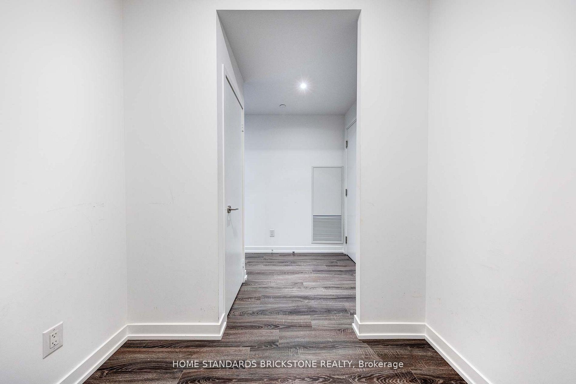 3 Bedrooms Condo at 20 Edward, Toronto For sale