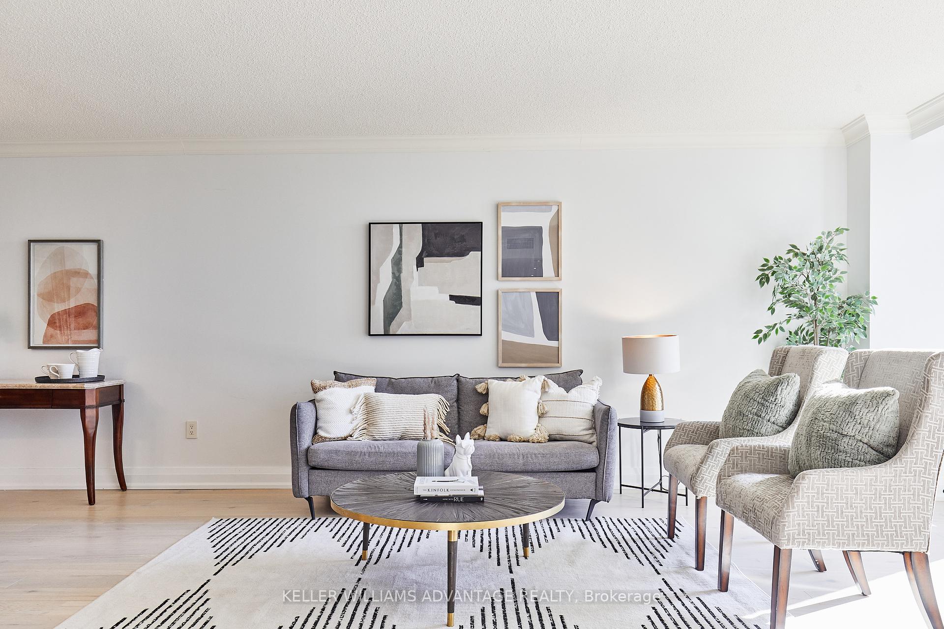 2 Bedrooms Condo at 2045 Lake Shore, Toronto For sale