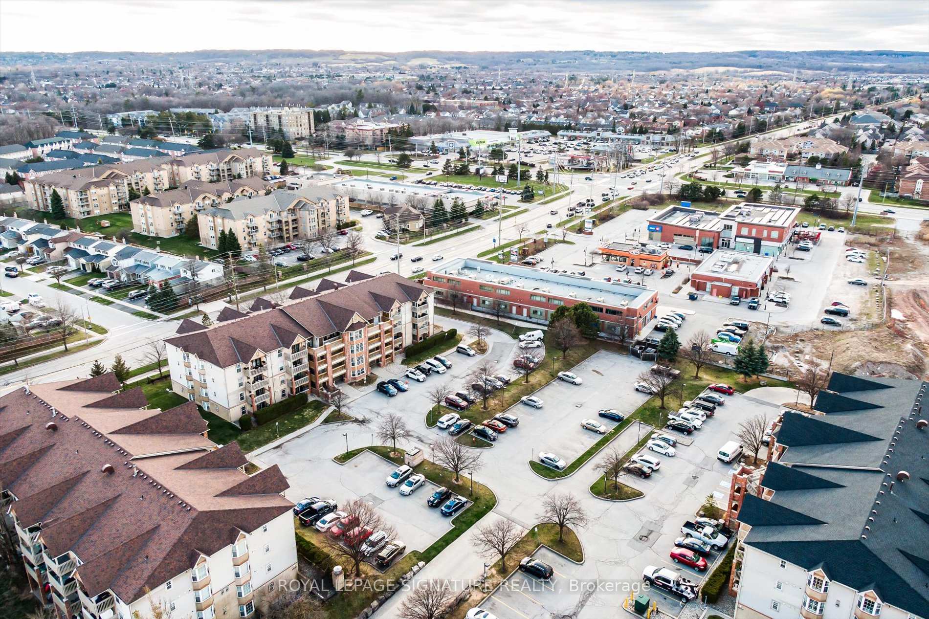 1 Bedroom Condo at 4003 Kilmer,  Burlington For sale