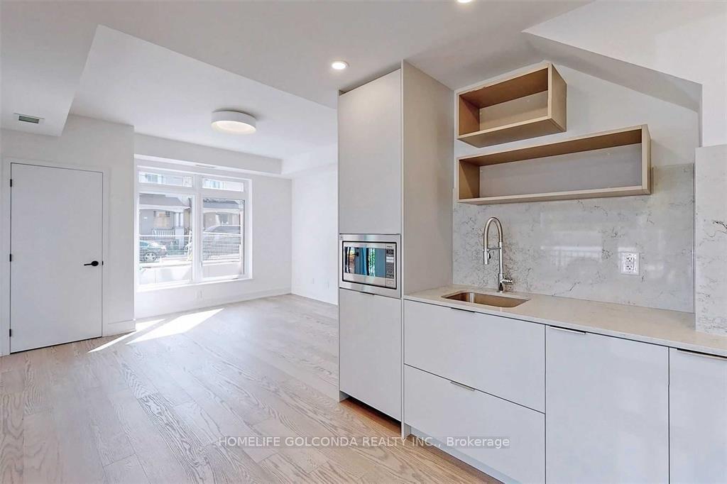 3 Bedrooms Condo at 100 River, Toronto For sale