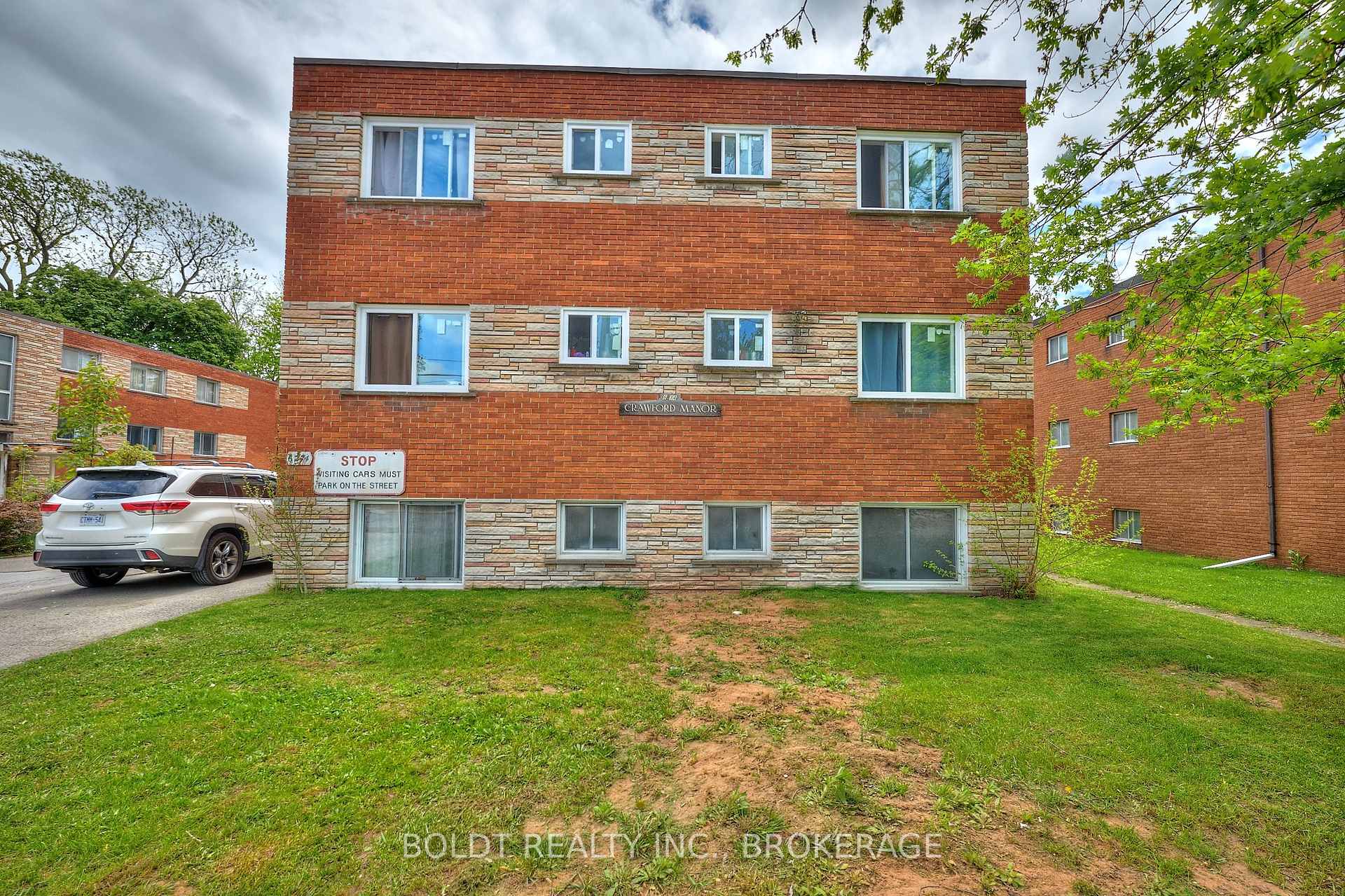 6274 BARKER Street, Niagara Falls, ON L2G 1Y7