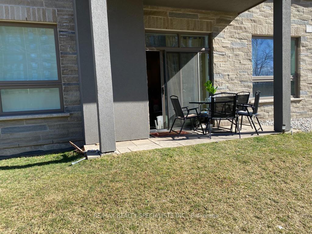 1 Bedroom Condo at 35 Southshore,  Hamilton For sale