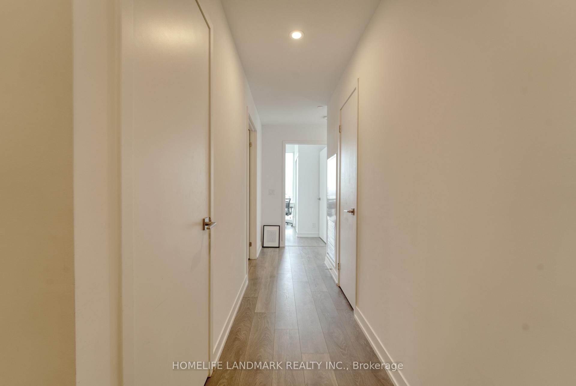 2 Bedrooms Condo at 15 HOLMES,  Toronto For sale