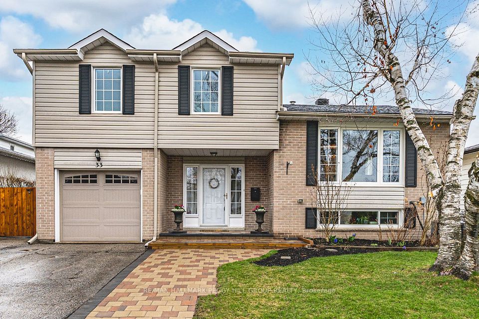33 Porter Crescent, Barrie, ON L4M 5H8