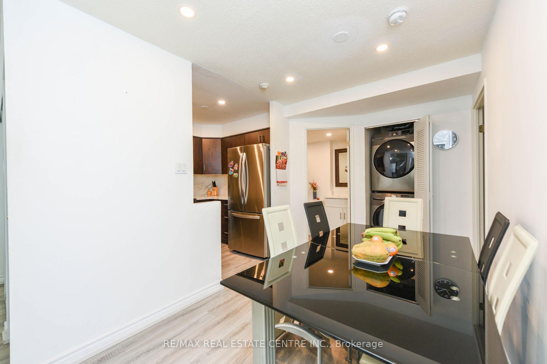 3 Bedrooms Condo at 7405 Goreway, Mississauga For sale