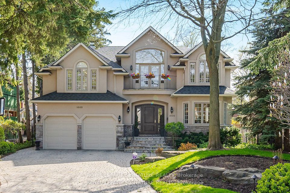 1600 Kenmuir Avenue, Mississauga, ON L5G 4B5