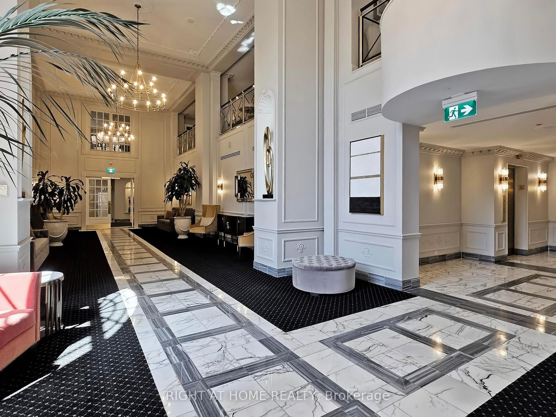 2 Bedrooms Condo at 2287 Lake Shore, Toronto For sale
