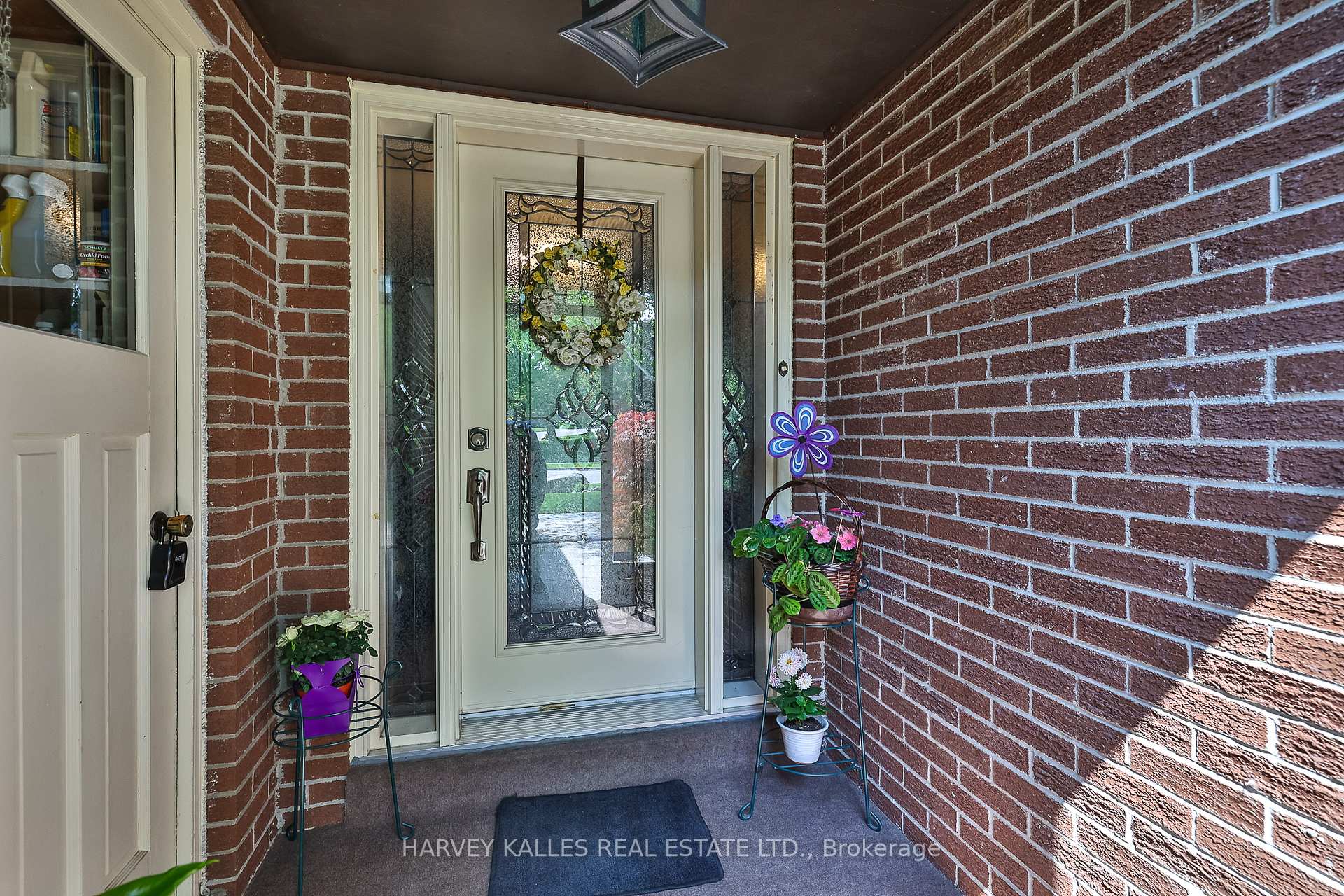 28 Waggoners Wells Lane