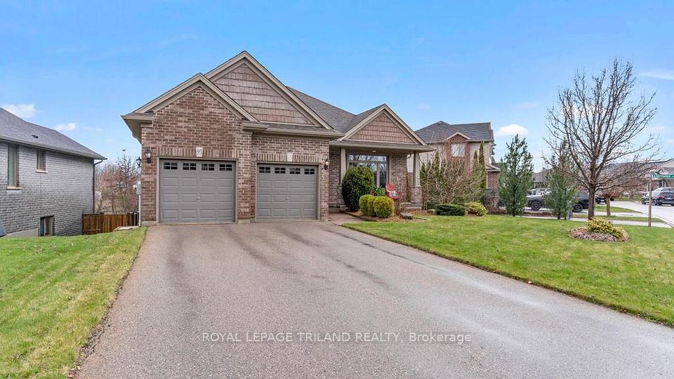 95 CIRCLEWOOD Drive, St. Thomas, ON N5P 0B2