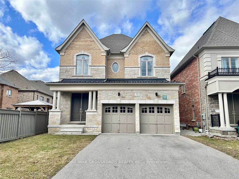 71 Hamster Crescent, Aurora, ON L4G 3G7