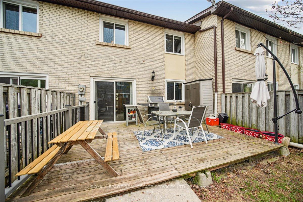 4 Bedrooms Condo at 1450 Sixth, Oakville For sale