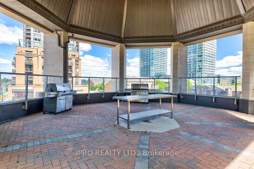 3 Bedrooms Condo at 388 Prince of Wales, Mississauga For sale